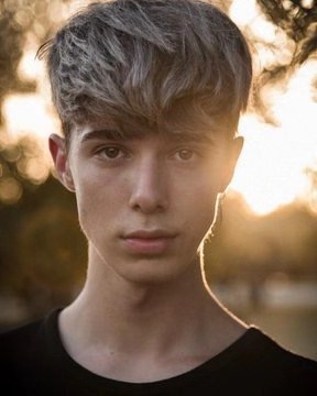 亚历山大·雷纳 Alejandro Reina