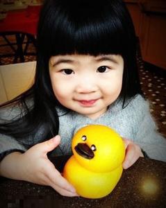 曹华恩 Grace Chaw