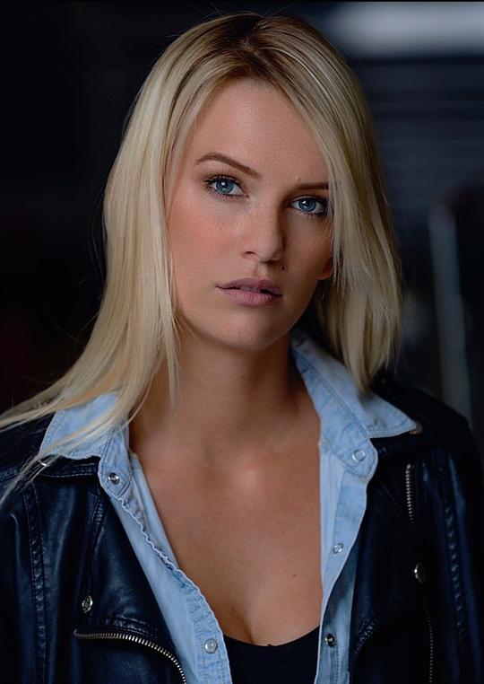 杰德·奥尔巴尼·彼得兰托尼奥 Jade Albany Pietrantonio