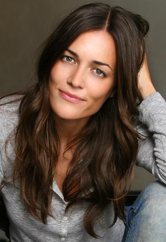 劳伦·格莱齐尔 Lauren Glazier