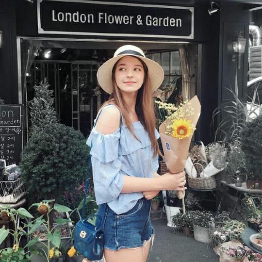 安吉丽娜·丹妮洛娃 Angelina Danilova