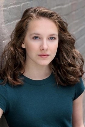 索菲娅·根努萨 Sophia Gennusa