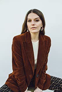 阿丽·潘基乌 Ally Pankiw