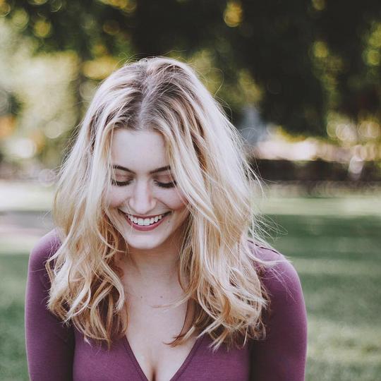 奥利维亚·马克林 Olivia Macklin