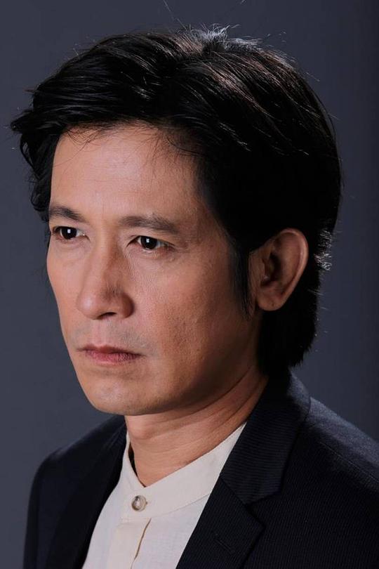 普拉瓦特·曼努普拉塞特 Phollawat Manuprasert