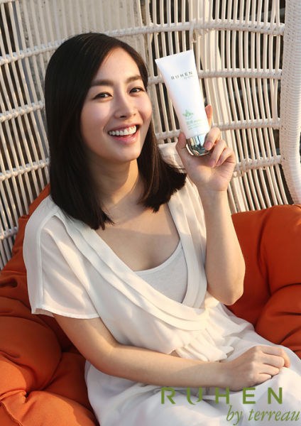 韩秀雅 Soo-ah Han