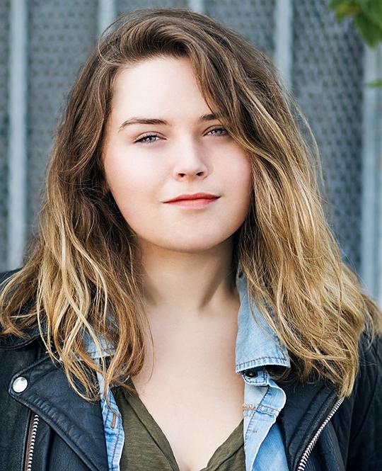 莉莉·梅·哈灵顿 Lily Mae Harrington