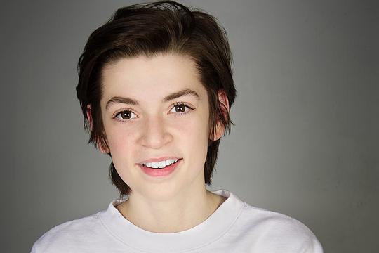 尼基·陶起亚 Nicky Torchia