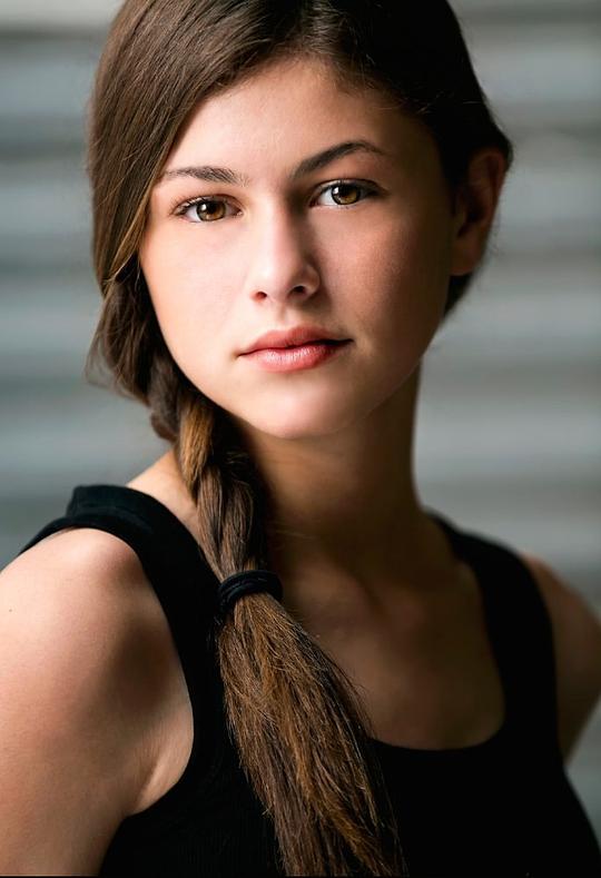 泰勒·鲁维埃 Taylor Rouviere