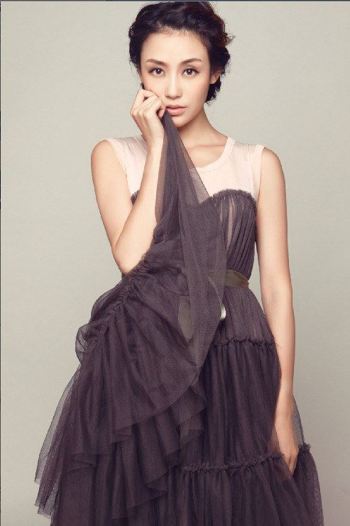 石洋子 Yangzi Shi