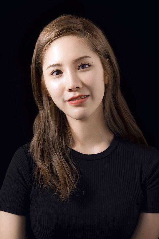 庄馥旖 Christina Fu Yi Zhuang