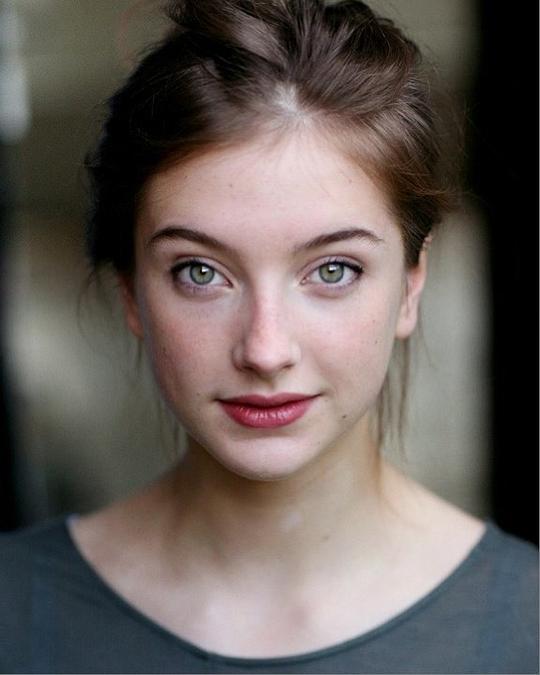 安东尼娅·克拉克 Antonia Clarke