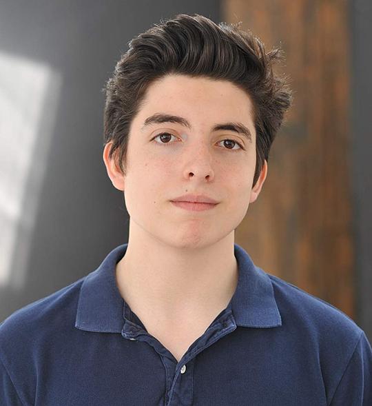 尼克·伍法德 Nick Wolfhard