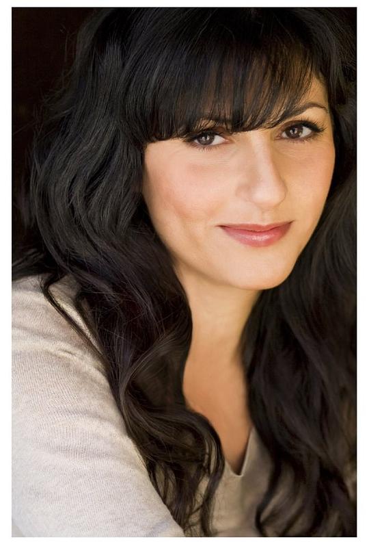 艾达·达文什 Ida Darvish