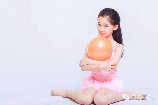 张乐妍 Leyan Zhang