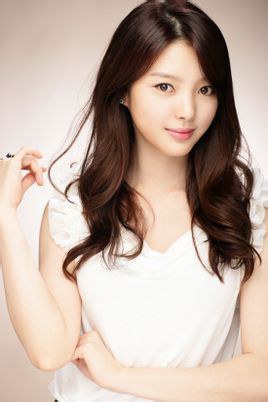 严贤京 Hyun-Kyung Eom