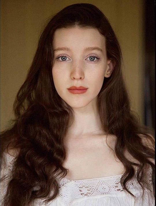 伊莎贝尔·菲利普斯 Isabelle Phillips