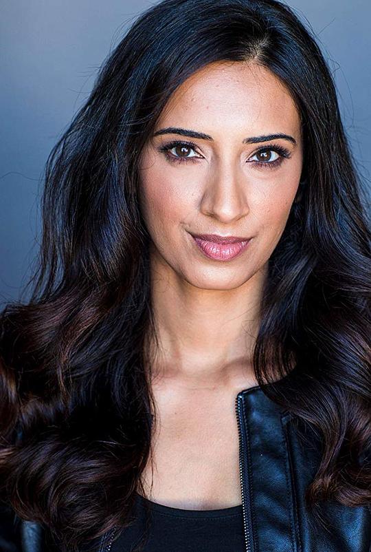 希娜·汗 Hina Khan