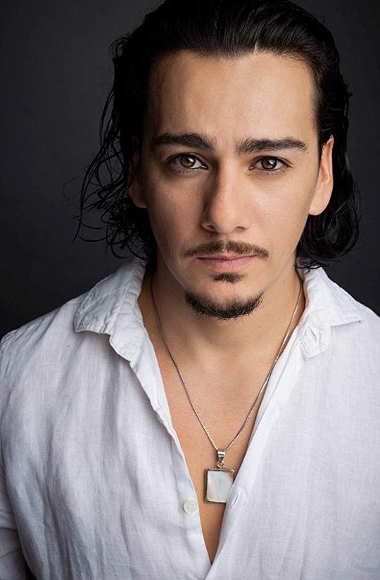 卡洛斯·巴里奥纽沃 Carlos Barrionuevo