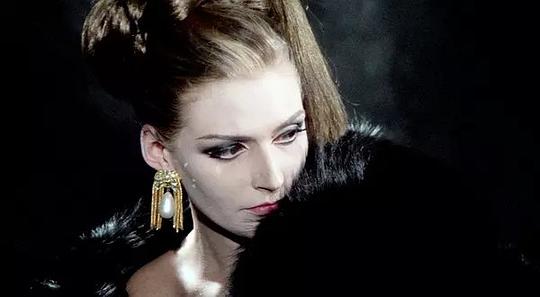 安东妮娅·彼得罗西 Antonia Pietrosi