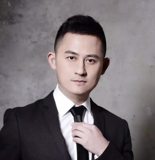 张震玮 Zhenwei Zhang