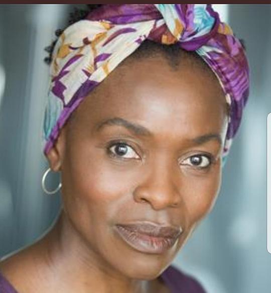 芮姬·阿约拉 Rakie Ayola