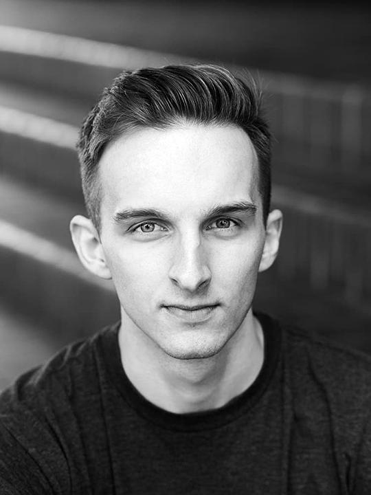 迈克尔·詹姆斯 Michael James