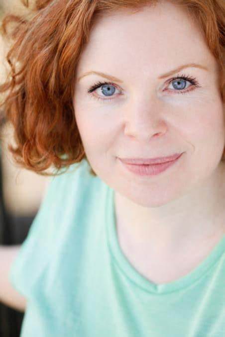 苏珊娜·托斯 Suzanne Toase