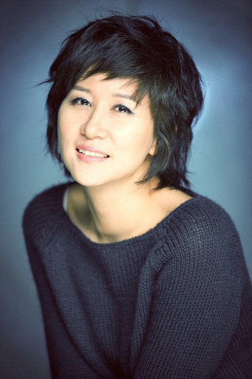 尹艺熙 Yoon Ye Hee