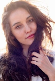 索菲亚·布伊 Sophia Bui