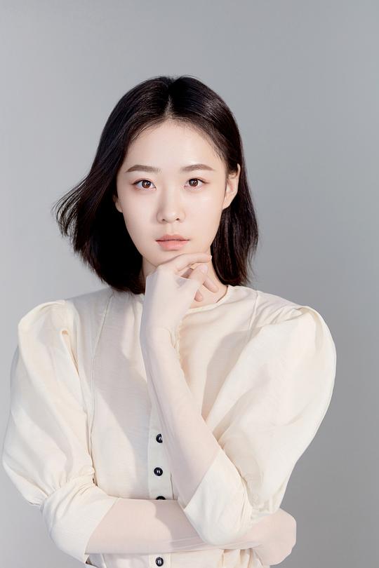 王一宁 Yining Wang
