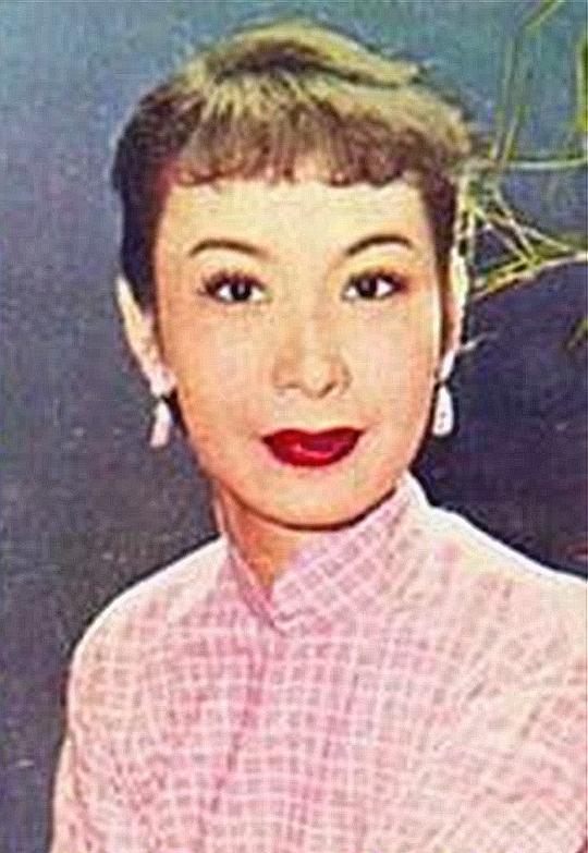 小燕飞 Yin-Fei Siu