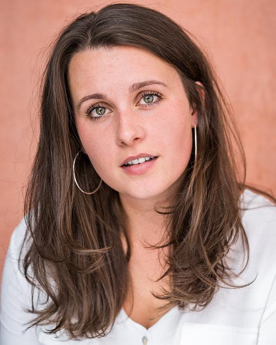 莫莉·麦克格林 Molly McGlynn