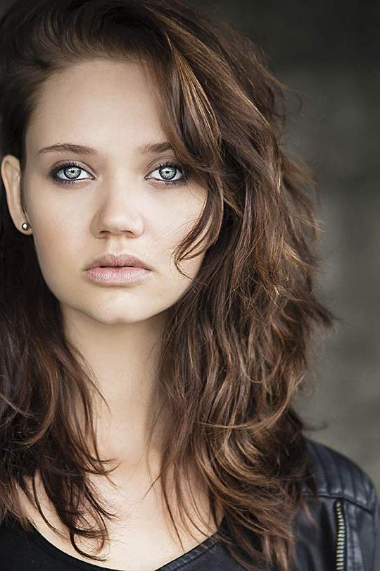 凯莉·吉尔伯特 Kayleigh Gilbert