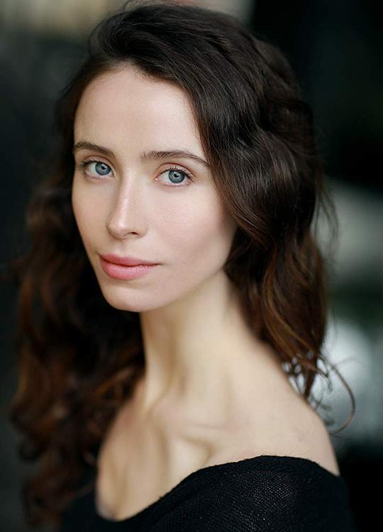 艾莎·法比恩·罗斯 Aisha Fabienne Ross