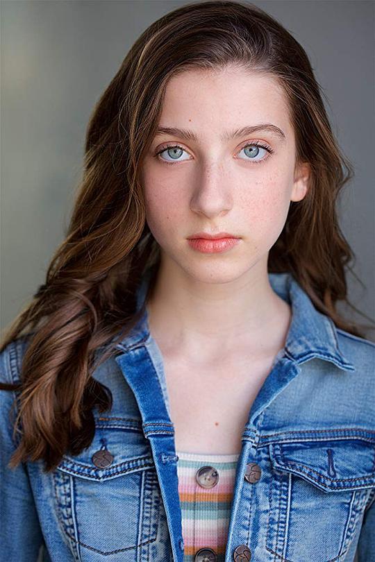 艾拉·施瓦茨 Ayla Schwartz