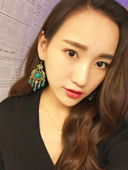 董佩玉 Peiyu Dong