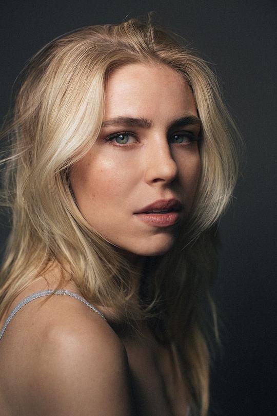 亚历桑德拉·图申 Alexandra Turshen