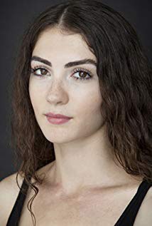 布尔库·奥伯克 Burcu Özberk