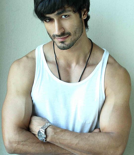 维德尤特·贾姆瓦尔 Vidyut Jamwal