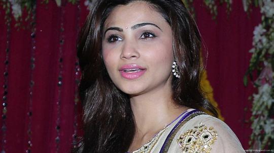 黛西·沙阿 Daisy Shah