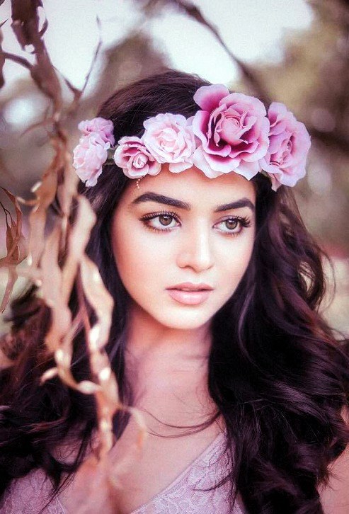 瓦米恰·嘉碧 Wamiqa Gabbi