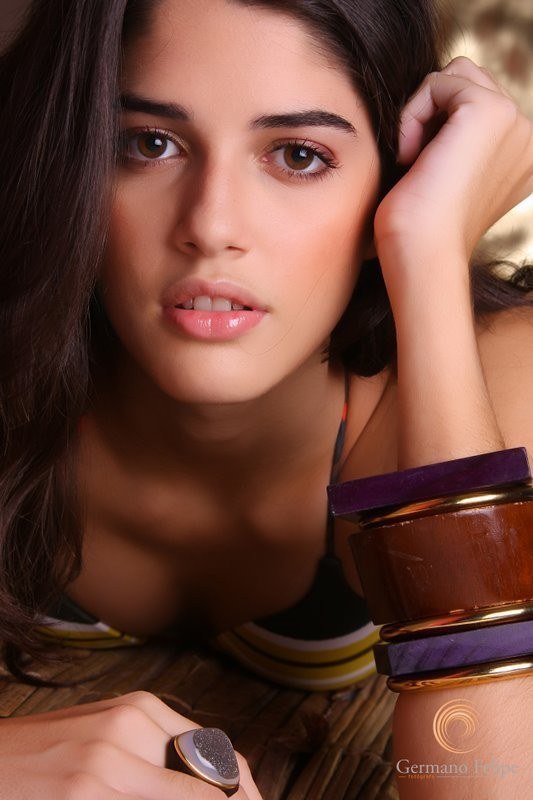 伊扎贝尔·蕾特 Izabelle leite
