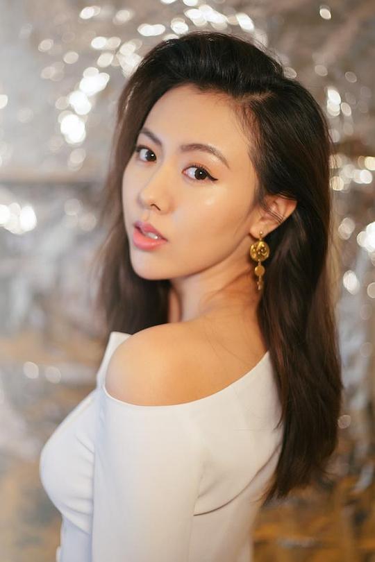 刘梦娜 Mengna Liu