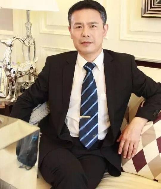 韩龙瑄 Longxuan Han