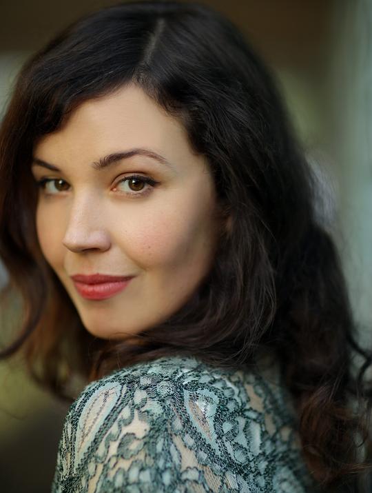 玛德琳·海兰德 Madeleine Hyland