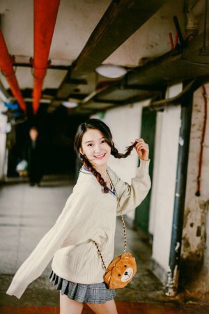 石敏 Min Shi