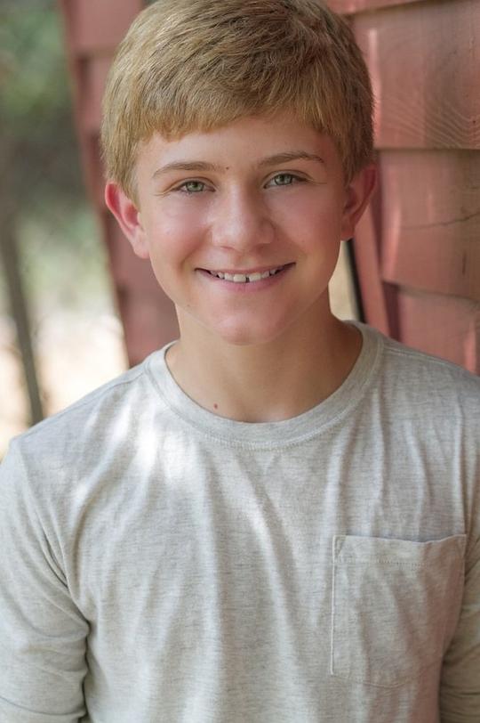 艾登·佛洛维斯 Aiden Flowers