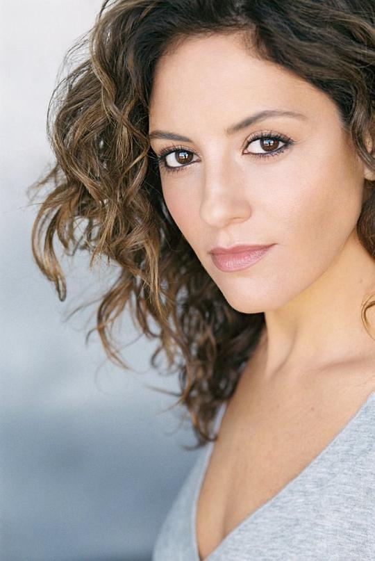 梅赛德斯·雷纳德 Mercedes Renard