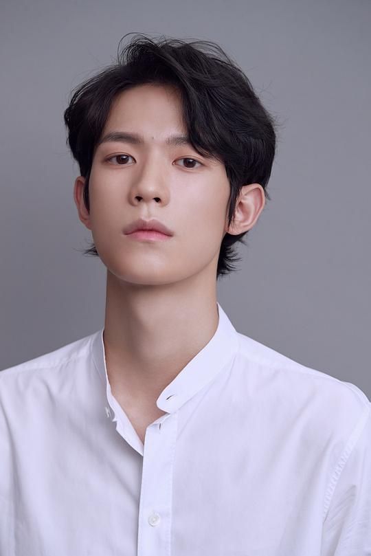 王一钧 Yijun Wang